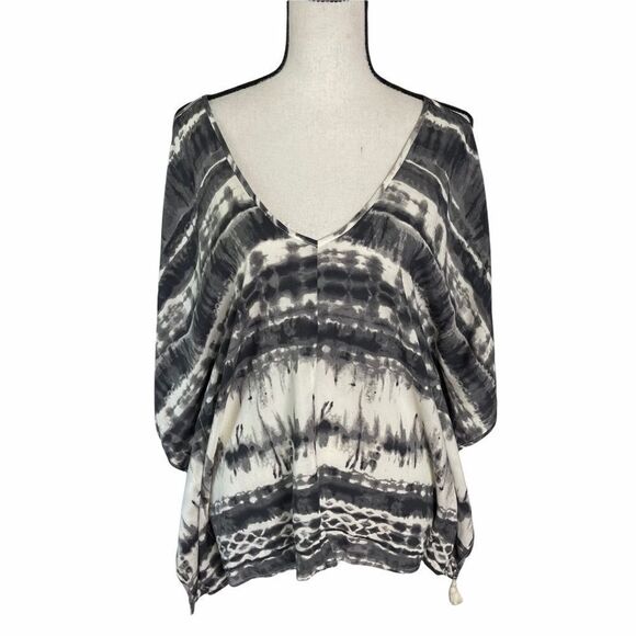 Stella Sky Gray and White Poncho Style Cold Shoulder Top - Picture 1 of 12
